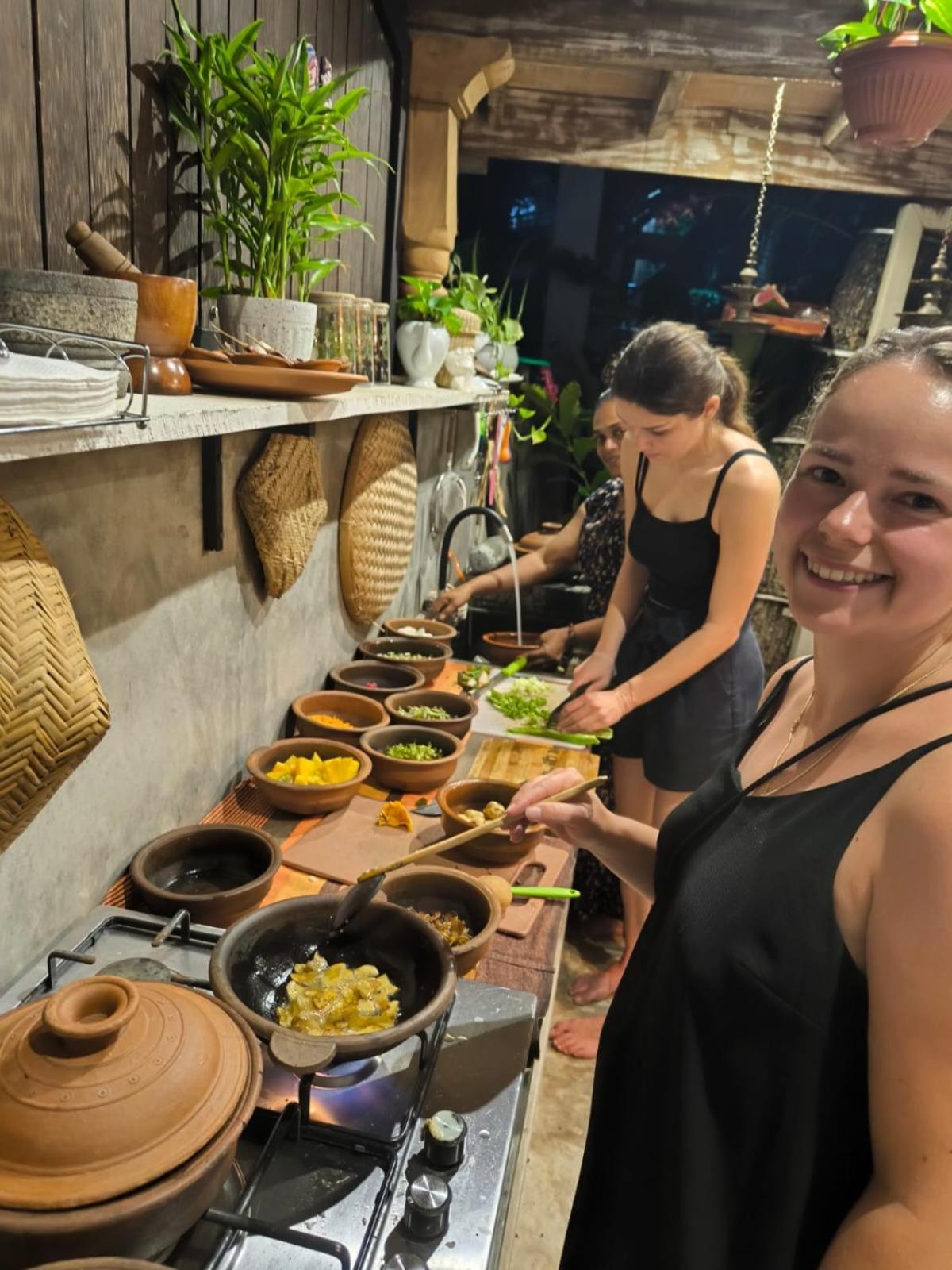 Villa Aroshina With Cooking Class Galle Extérieur photo